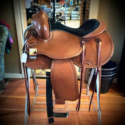 COUNTRY LEGEND BAILEY TRAIL STRING SADDLE by Western Rawhide